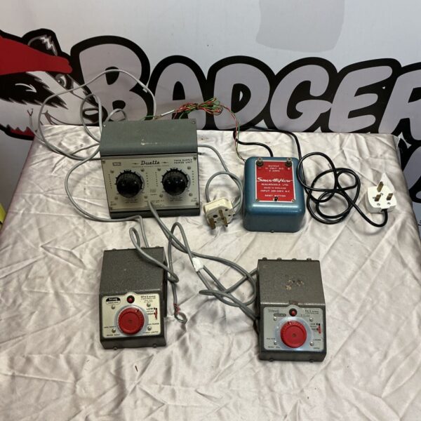 4 Power Units for scale models incl. 2 Tri-ang, Duette Twin Power Supply Unit, and Smoothhow