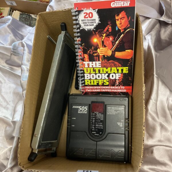 Zoom 505 guitar effects pedal, foot rest & riff book