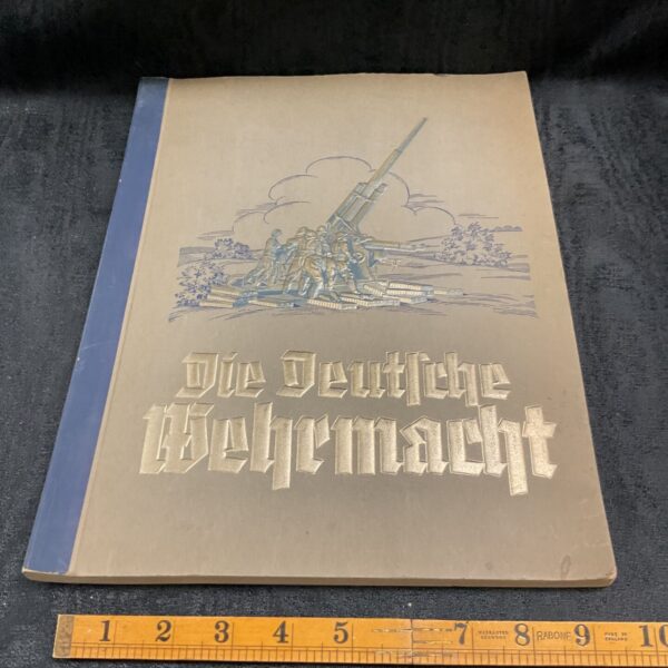 1936 Die Deutrche Wehrmacht The german armed forces Cigarette card album by cigaretten-Bilderdienst Dresden