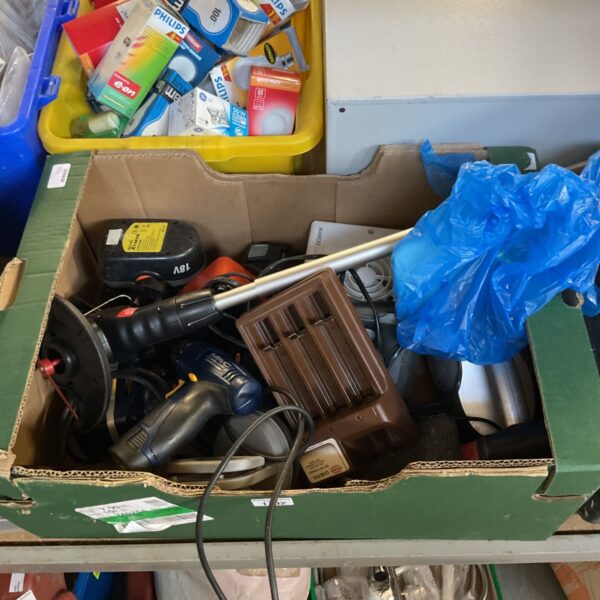 Mixed lot of Mac Allister power tools and garden equipment.