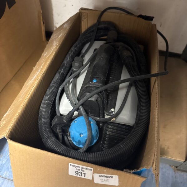 Mac Allister 2000w wallpaper steamer with hose and nozzle.