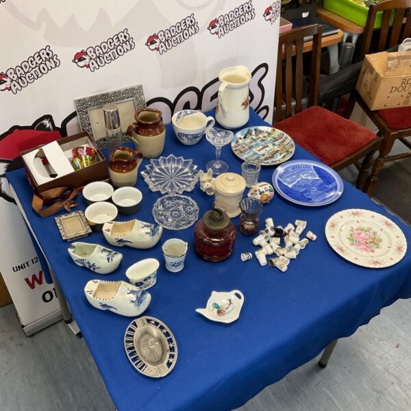 Mixed lot of vintage collectibles including a Pearson Earthenware jug.