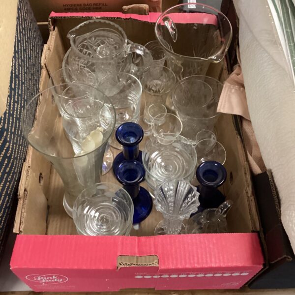 Tray of mixed vintage glassware including vases and jugs.