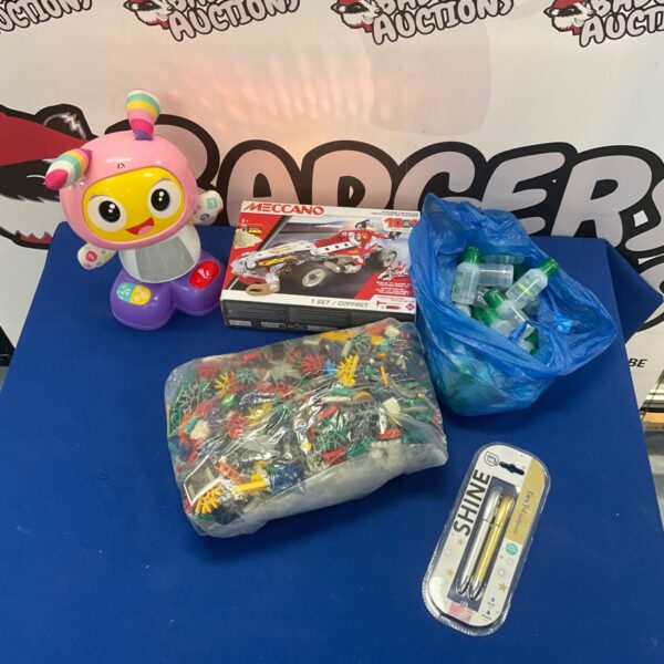 Mixed toy lot featuring Meccano, Kinex, and Fisher Price toys.