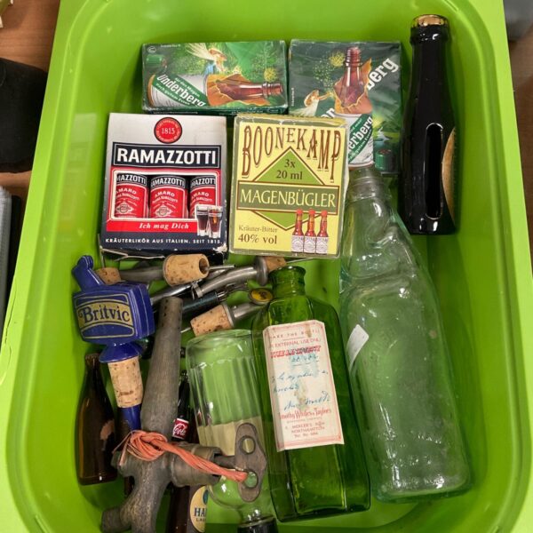 Mixed vintage lot with Ramazzotti and Boenker branding.