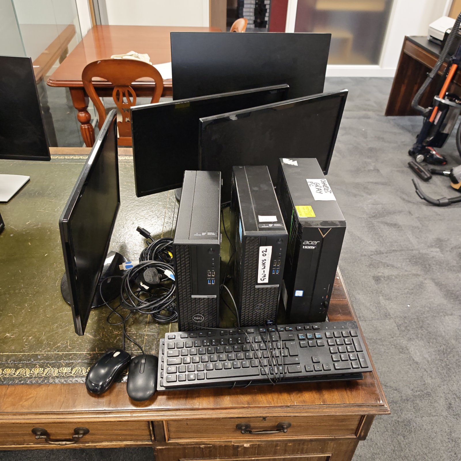 Office PC bundle with Dell and Acer desktops and monitors.