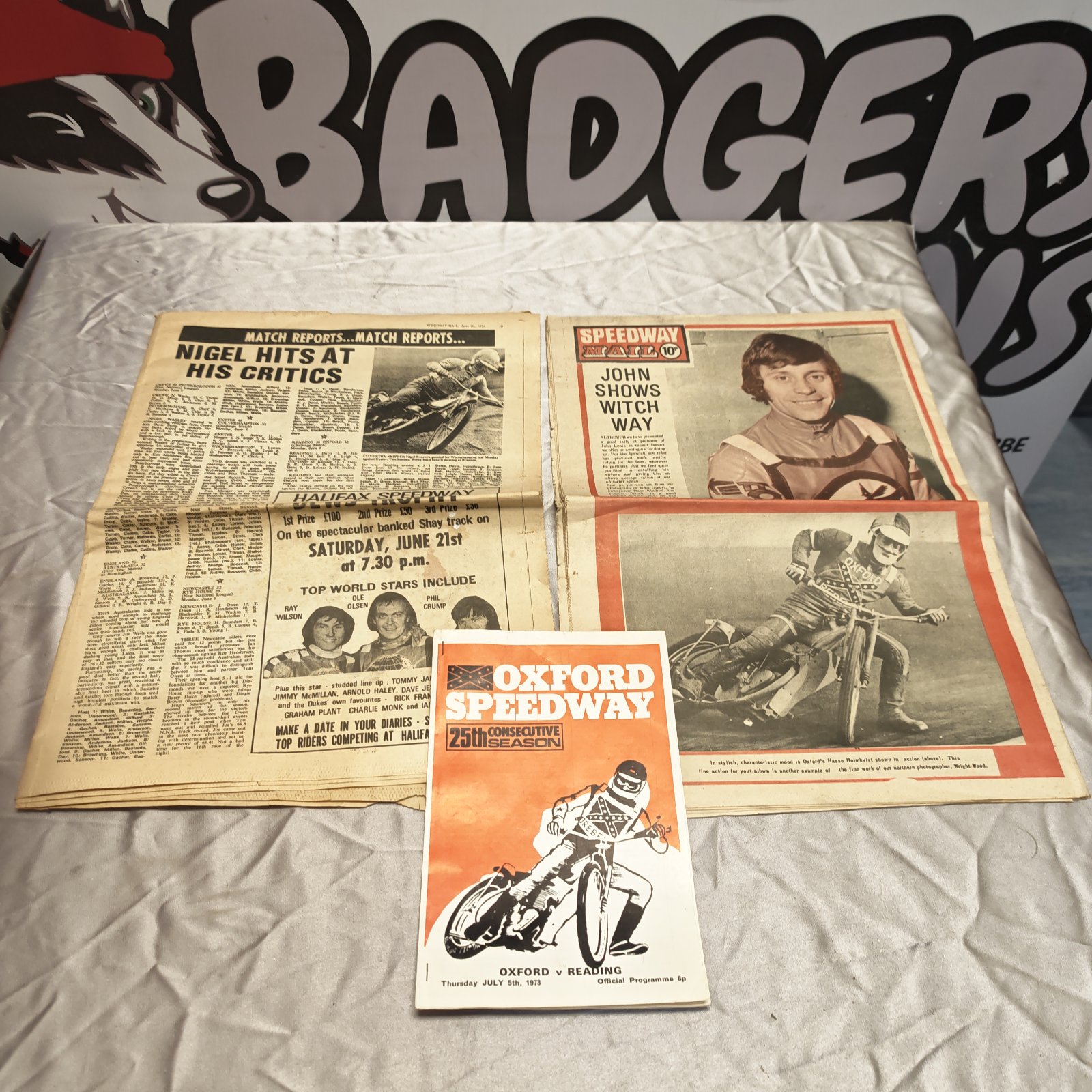 Vintage speedway programme featuring Oxford and Reading match details.