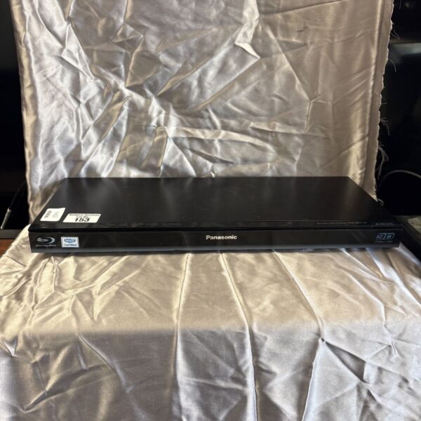 Black Panasonic DMP-BDT110 Blu-ray player for home cinema.