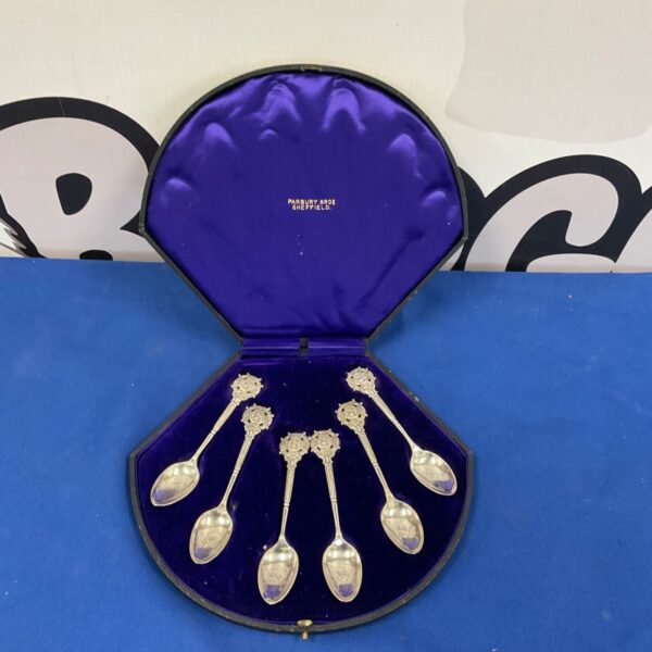 Vintage silverplate tea spoon set by Parbury Bros in presentation box.