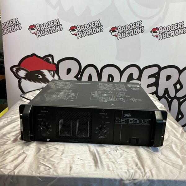 Peavey CS800X professional stereo power amplifier front view.