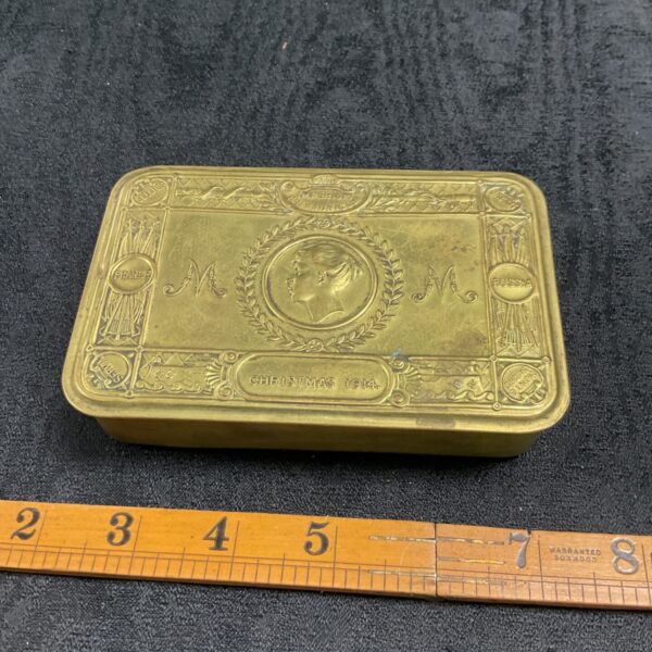 Vintage Princess Mary Christmas tin from 1914, a WW1 gift.