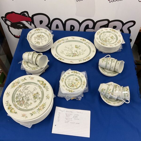 Royal Doulton Tonkin dinner service with floral pattern on display.