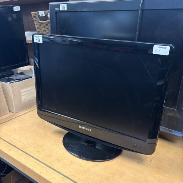 Samsung 932MW colour monitor, a vintage computer display screen.