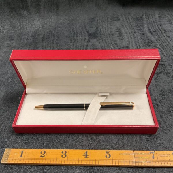 Sheaffer ballpoint pen in red presentation case.