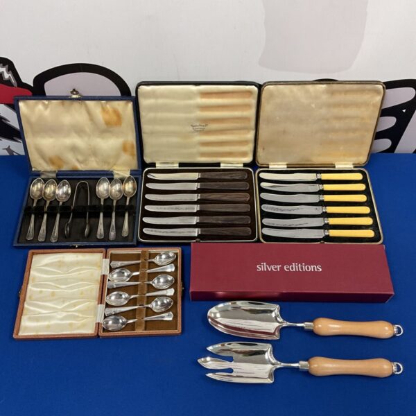 Cased silver plate and stainless steel cutlery set by Mappin & Webb and Viners.