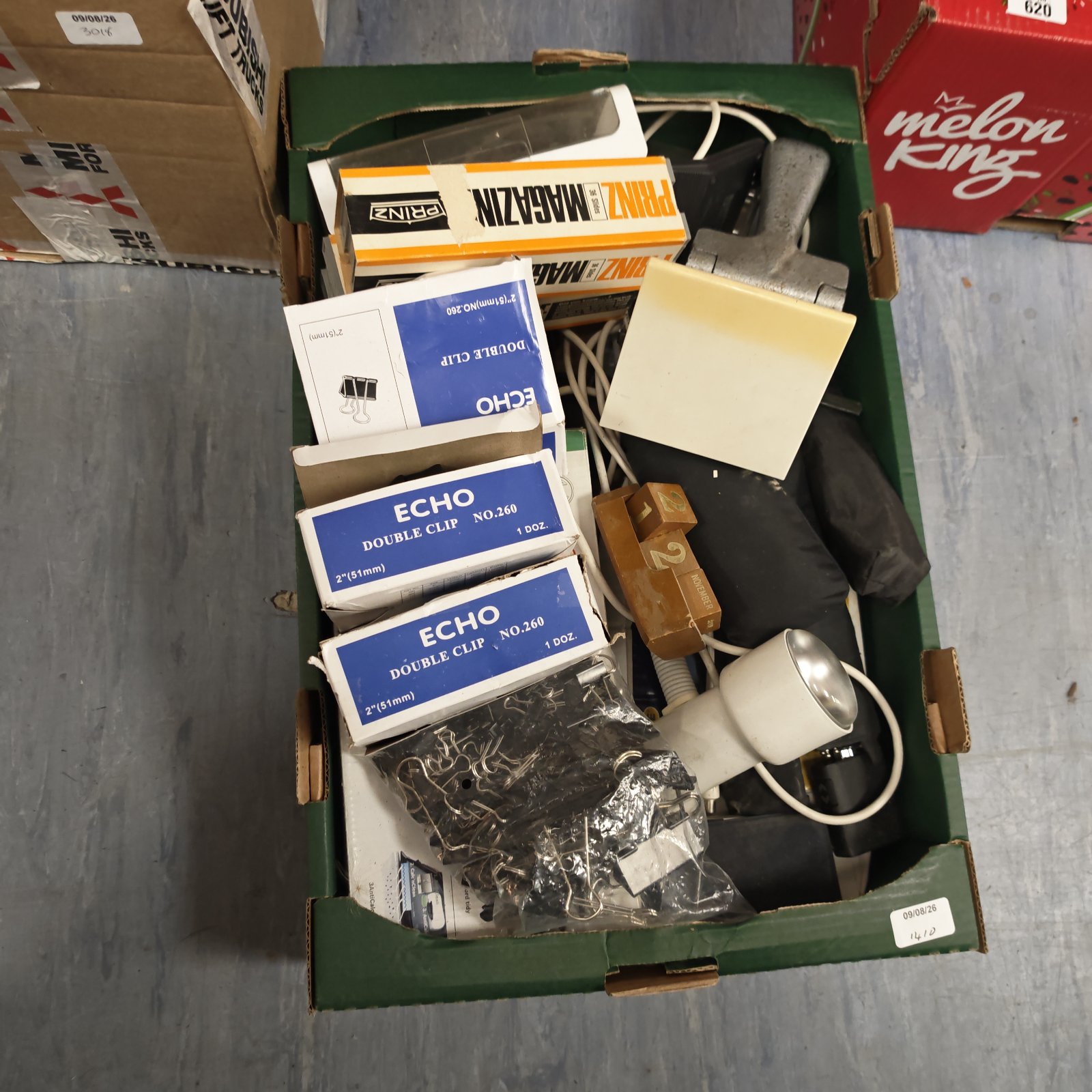 Mixed stationery lot with desk lamp and Echo double clips.