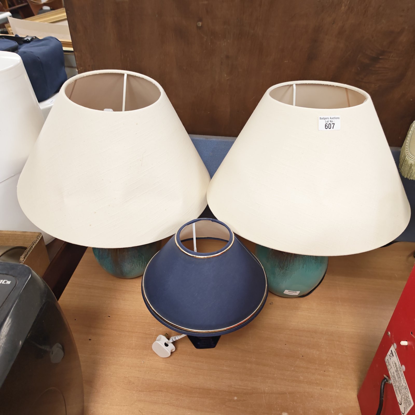 Lot of three vintage table lamps with shades.