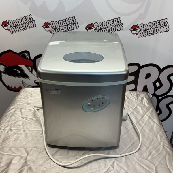Think Gizmos ice maker appliance on a white surface.