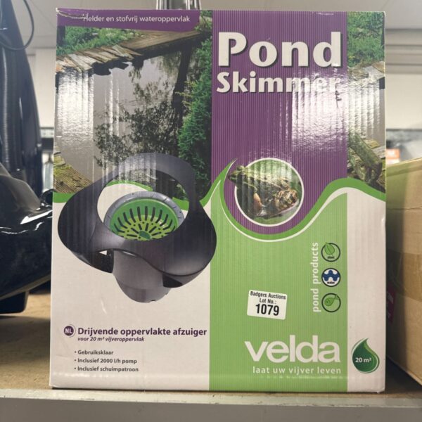 Velda pond skimmer in original packaging, showing the product details.