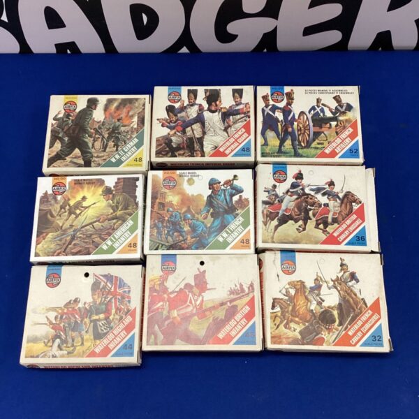 Lot of vintage Airfix scale model kits, including WW1 and Waterloo figures.
