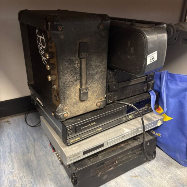 Vintage electronics bundle including Mitsubishi VCR, Panasonic DVD player, and amplifier.