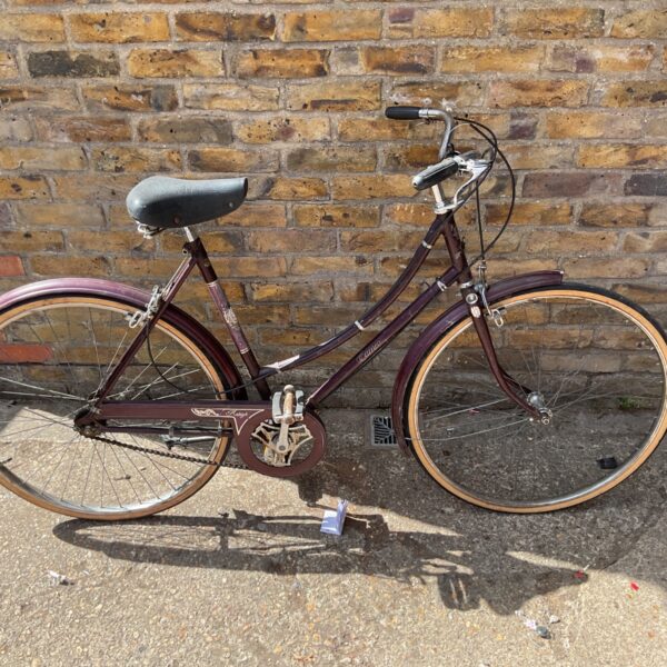 Vintage Raleigh Cameo ladies bicycle, 3-speed, classic 1980s style.