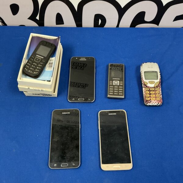 Vintage Samsung mobile phones lot for collectors.