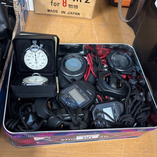 Vintage stopwatches lot including Casio and Sekonda timers.