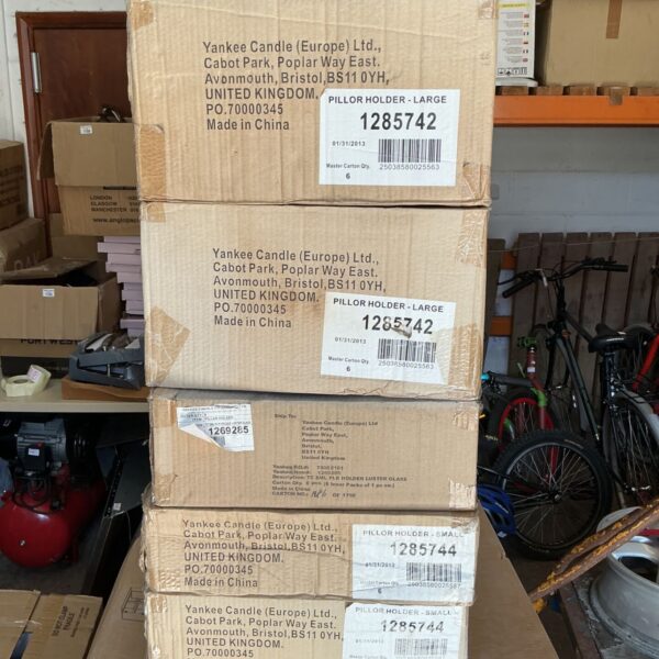 Yankee Candle holder in original packaging, model 1285742.