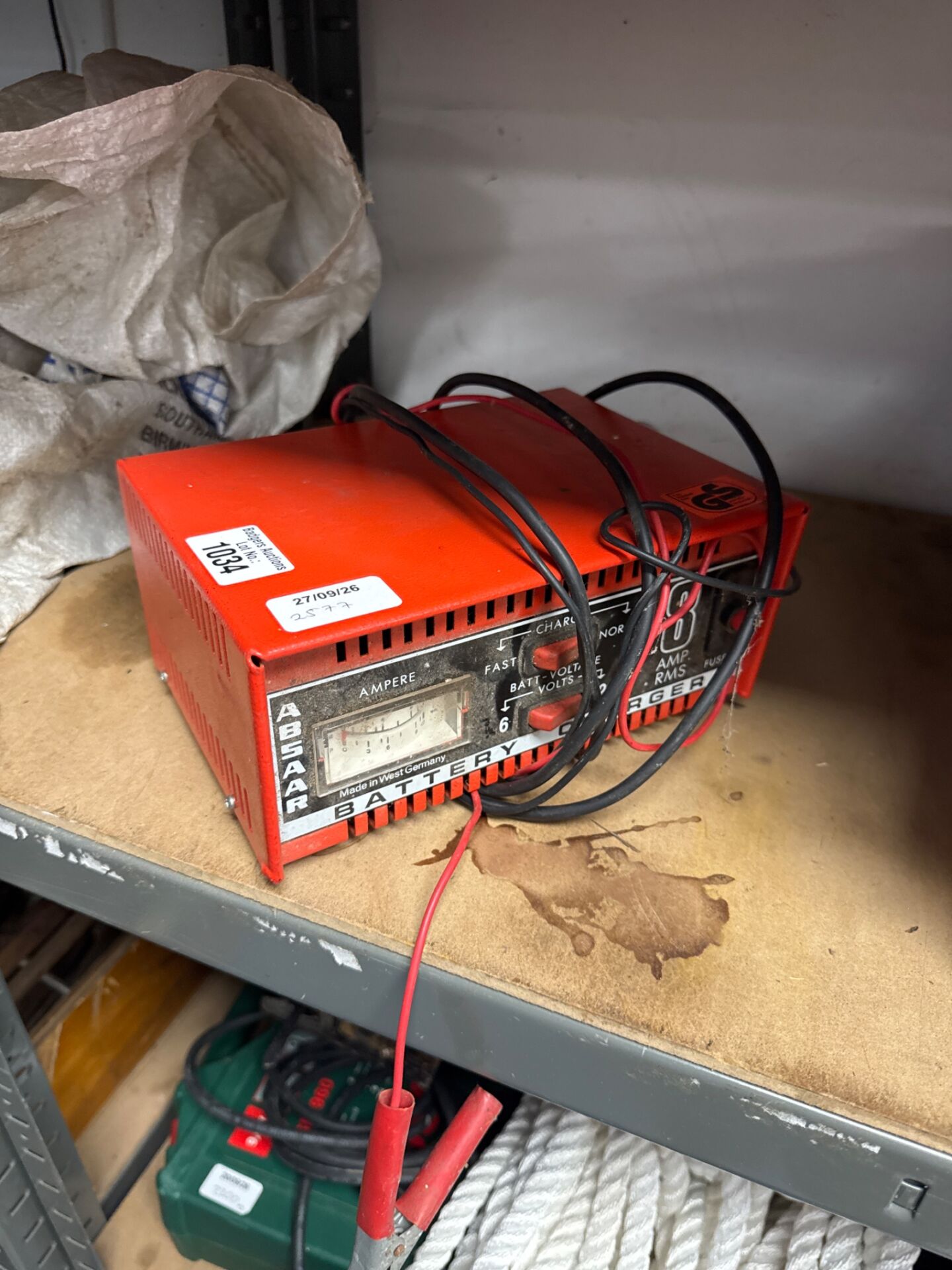 1034 Absaar 12v battery charger