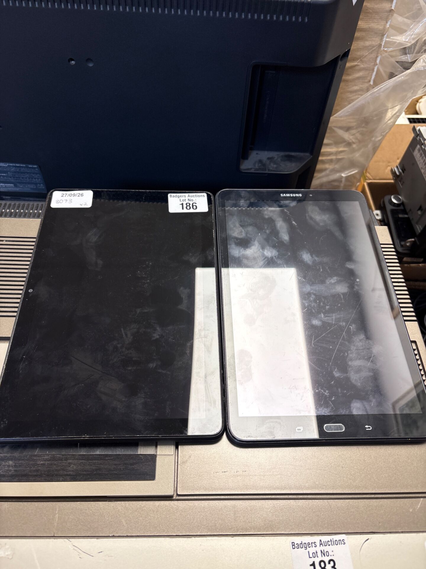 186 Amazon fire tablet with Samsung tablet SM-T5M5