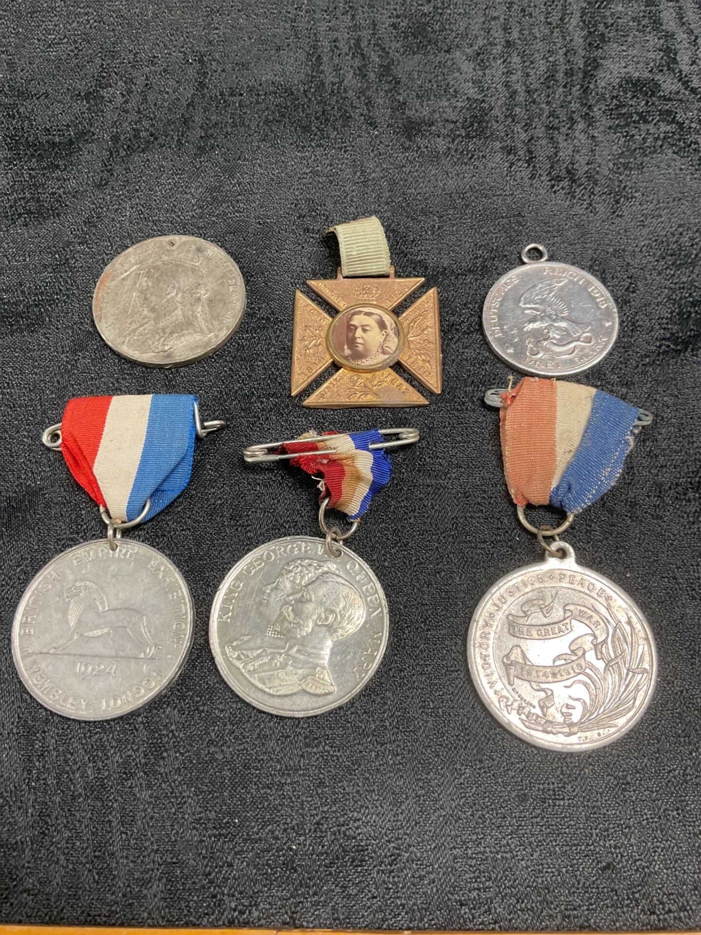 953 Six Antique Medals Two Victoria, George V, Great War,