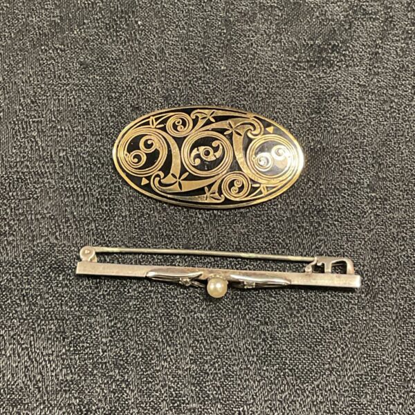 Antique French Art Deco brooch with pearl and Celtic design.