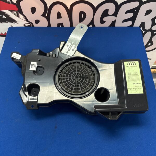 Audi Blaupunkt subwoofer part number 8P4 035 382 E for car audio.