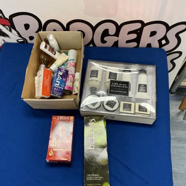 Mixed beauty product lot including hair dye and relaxation set.