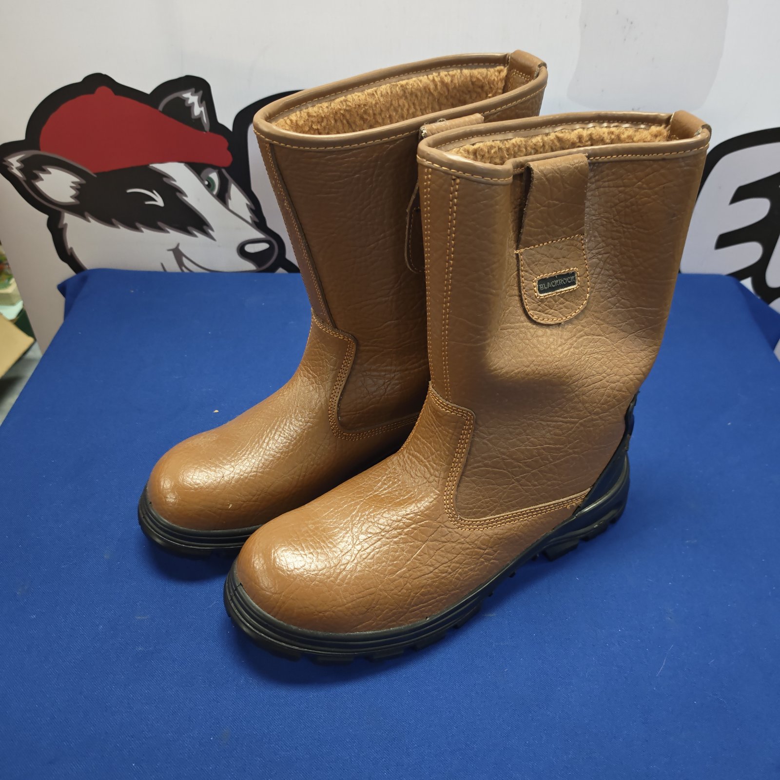 Size 12 BlackRock safety boots with fleece lining for warm workwear.