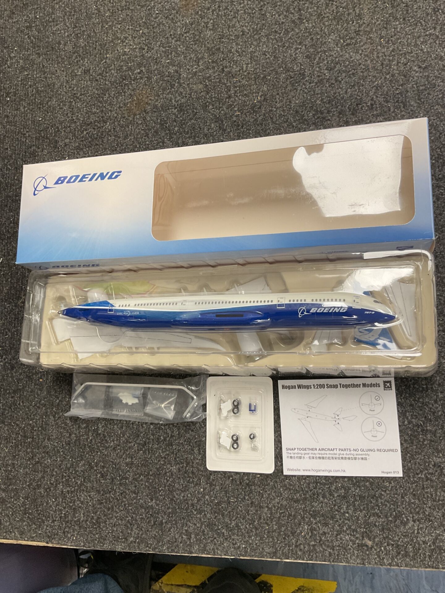 368 Boeing Commercial Airplanes 787 Dreamliner 1/200 Scale