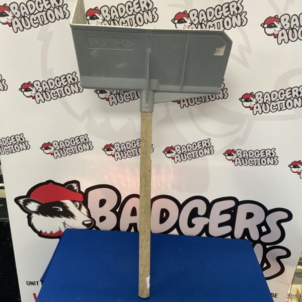 Vintage Bricklayer Brickhod masonry tool for carrying bricks.