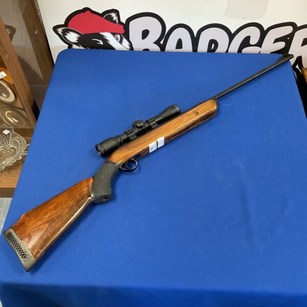 BSA Mercury air rifle with Hawke scope for target shooting.