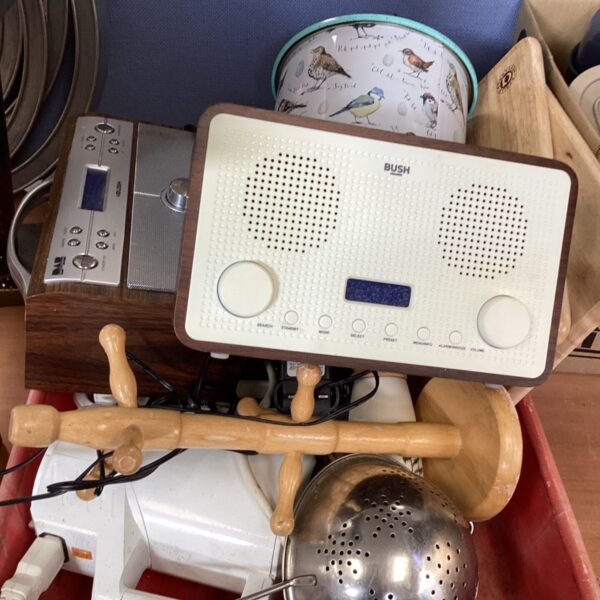 Vintage Bush radio with tuning dial and preset buttons.