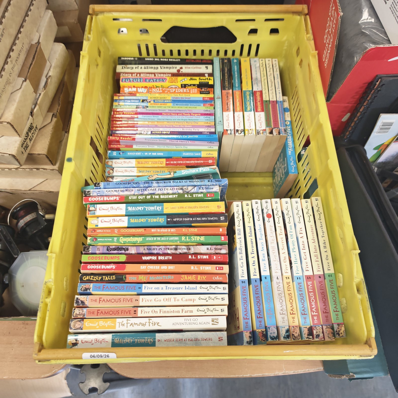 Mixed lot of vintage children's books including Goosebumps series.