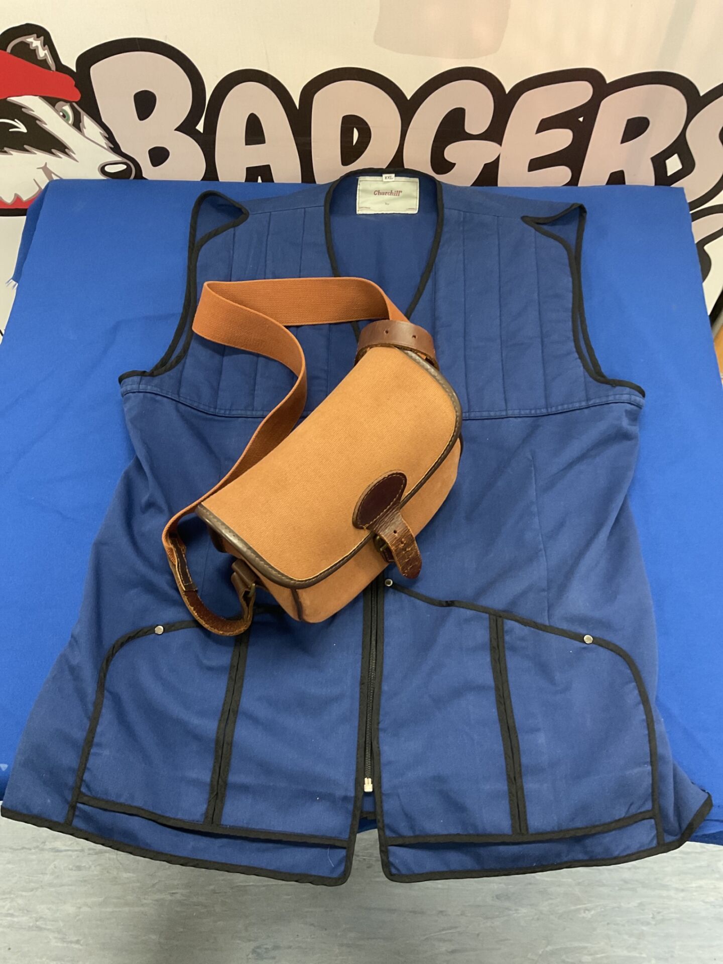 861 Shotgun cartridge bag with churchill shooting waistcoat size xxl
