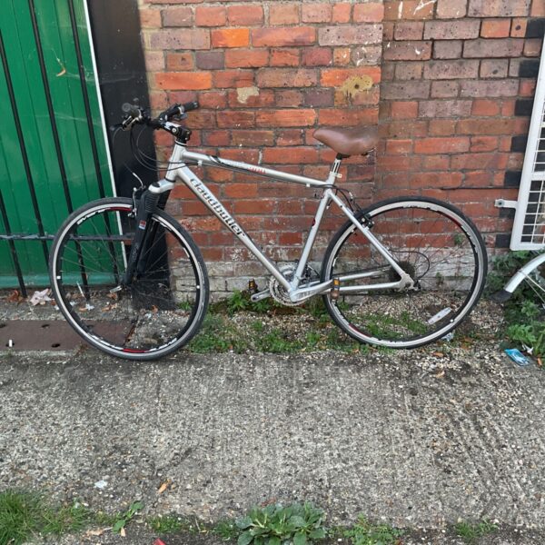 Claud Butler Urban 300 hybrid bicycle in used condition.