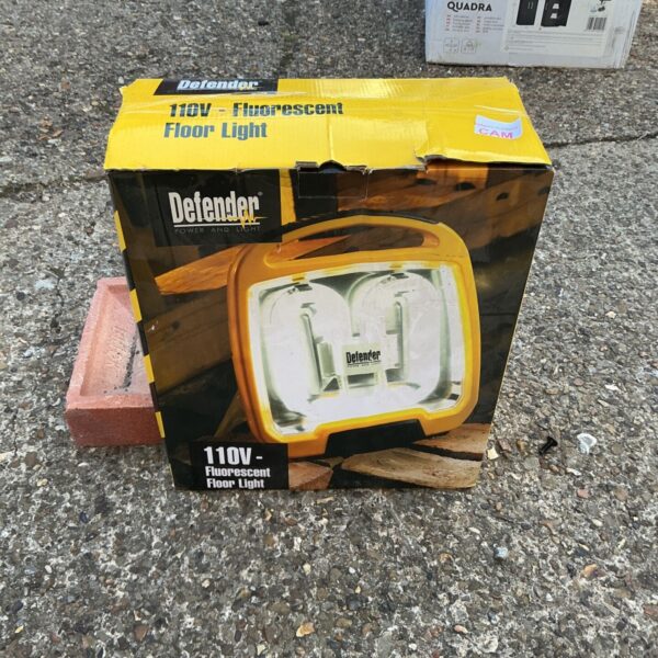 Defender 110v site light with original packaging.
