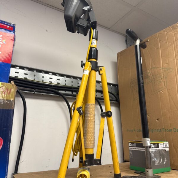 Defender 110v halogen tripod site light, showing adjustable height.
