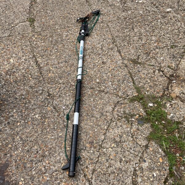 Draper Expert tree lopper with telescopic pole for garden pruning.