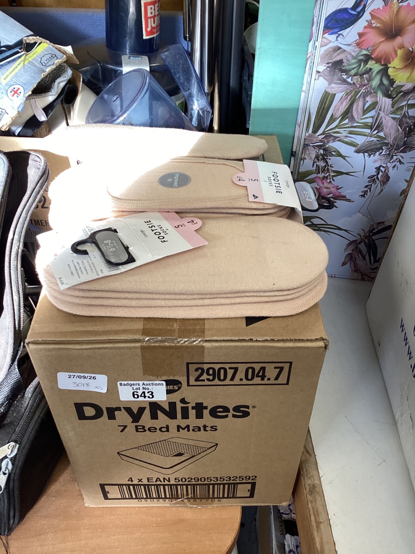643 Drynites bed mats and footsies