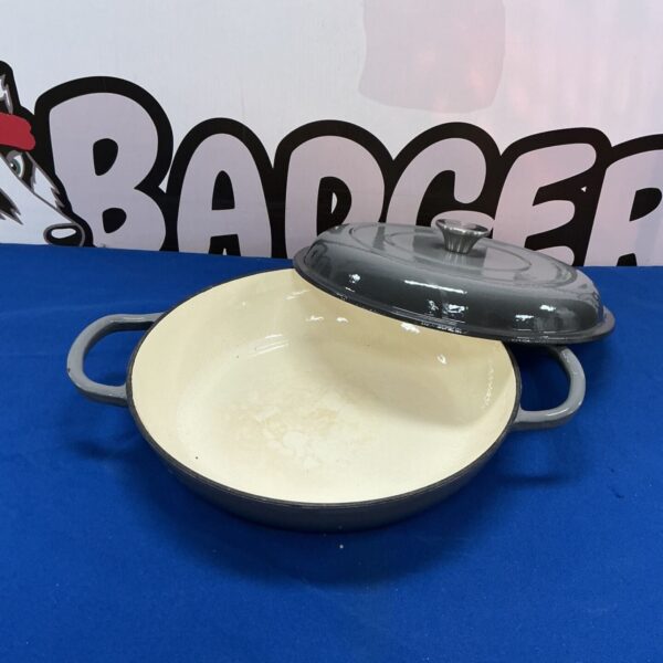 Vintage enamelled cast iron casserole dish with lid.