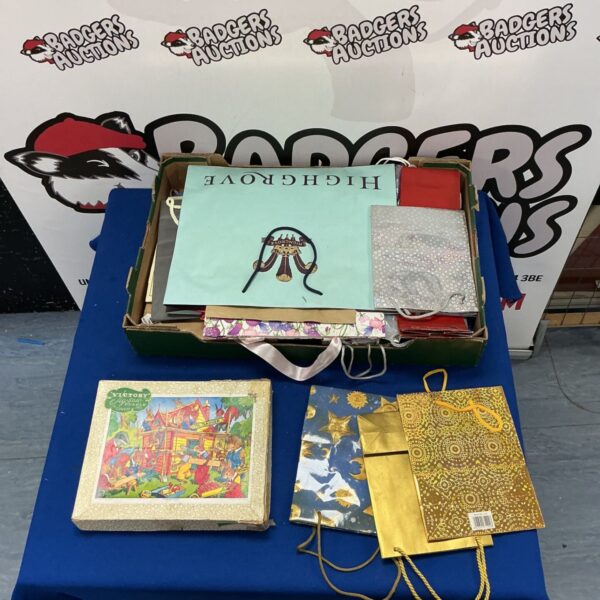 Mixed lot of gift bags and Badgers House wooden puzzle for collectors.