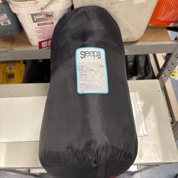 Hi Gear Sleepa 300 king sleeping bag, showing wear.